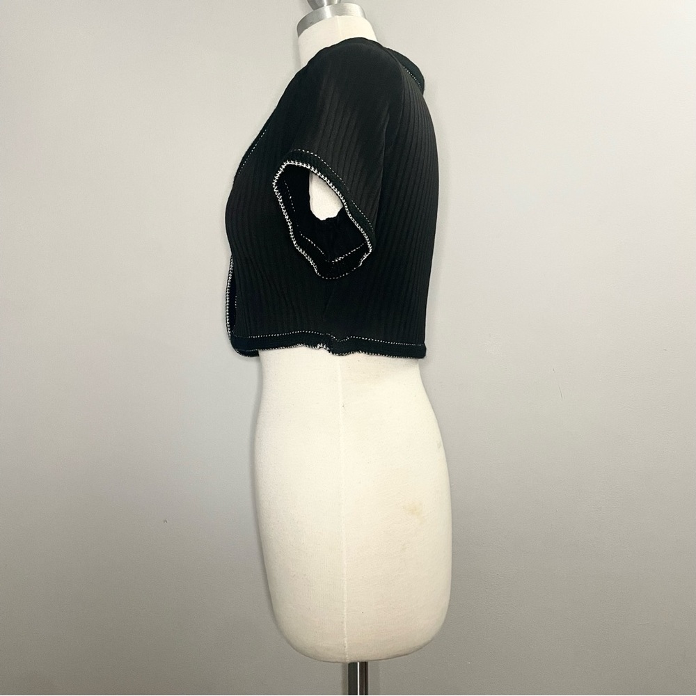 Dazy V-Neck Button Front Ribbed Crop Top - Picture 5 of 7